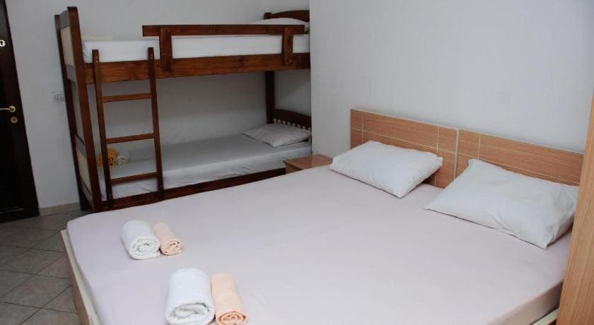 Sea View Apartments Saranda Bagian luar foto