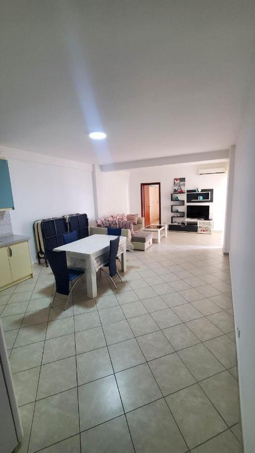 Sea View Apartments Saranda Bagian luar foto