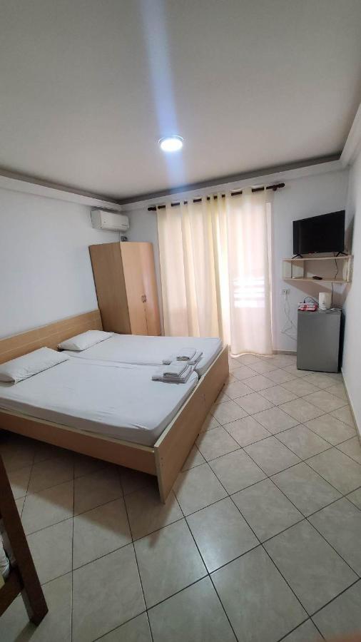 Sea View Apartments Saranda Bagian luar foto