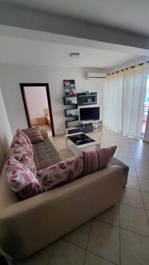 Sea View Apartments Saranda Bagian luar foto